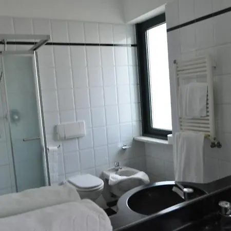 Cinzia Ristorante Christian E Manuel Otel 3*