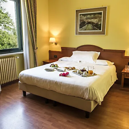 Cinzia Ristorante Christian E Manuel Верчелли