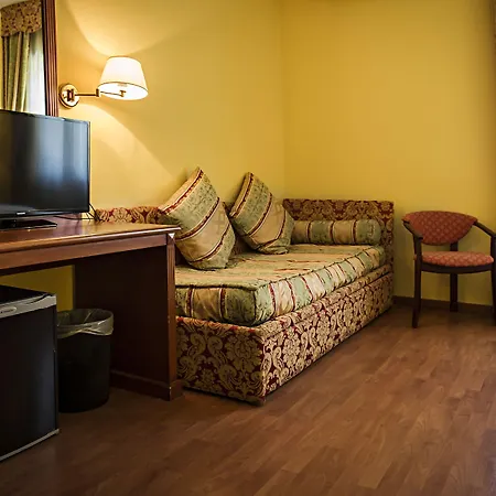 Cinzia Ristorante Christian E Manuel Отель Верчелли