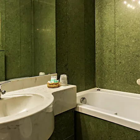 Отель Cinzia Ristorante Christian E Manuel Верчелли