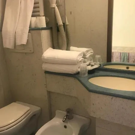 Otel Cinzia Ristorante Christian E Manuel